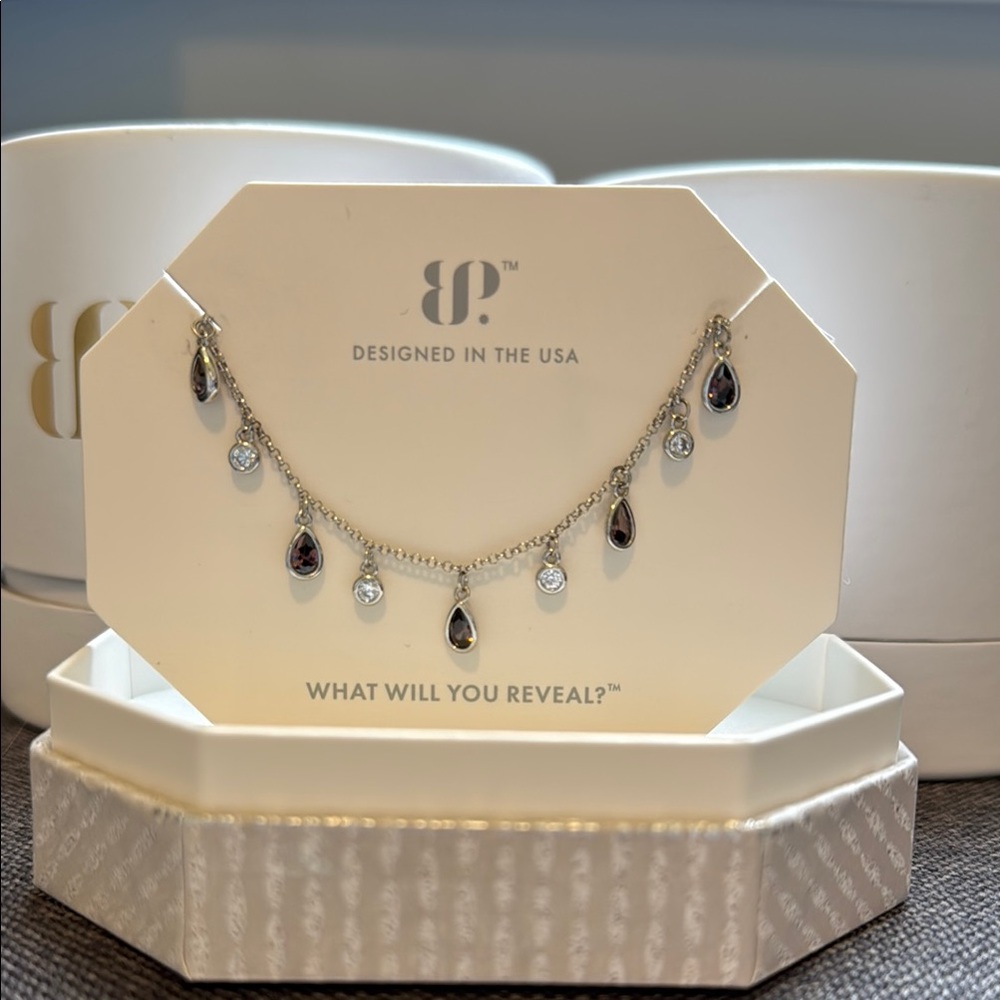 Stunning Silver Necklace with Teardrop Accents